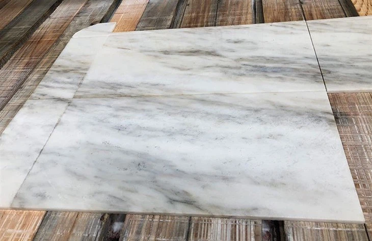 sunny white marble floor design