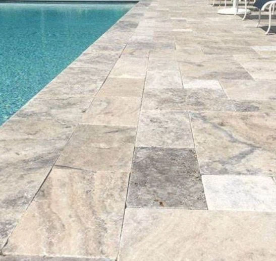 Regal Tan Pavers Brící Eibhear Liath